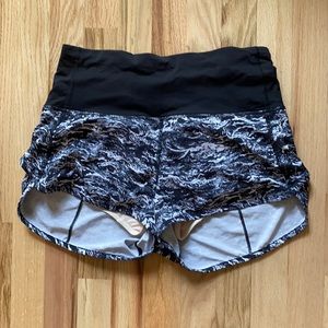 Lululemon 6 high rise run short
